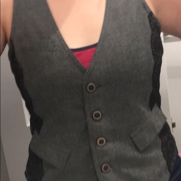 Old Navy super cute vest - Picture 4 of 5